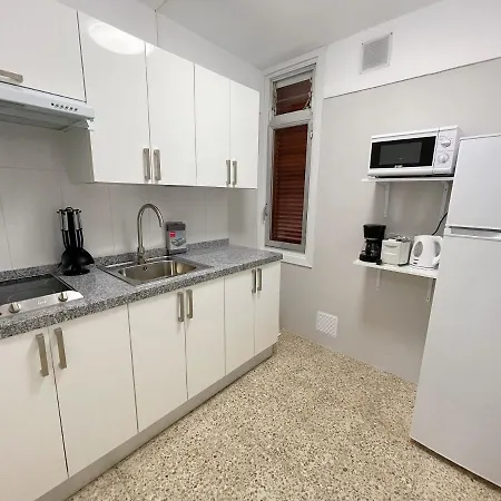 Edificio Playa Лос Кристианос